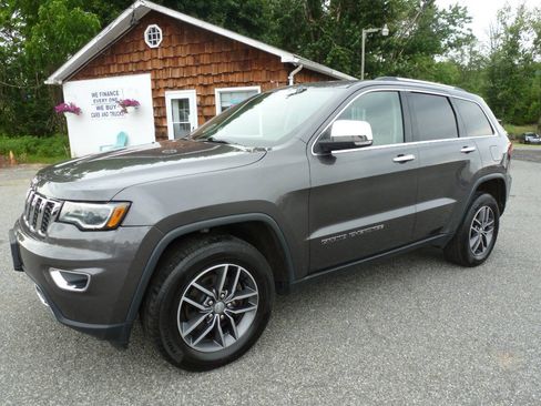 Used 2017 Jeep Grand Cherokee Limited w/ Luxury Group II AWD/4WD image 1