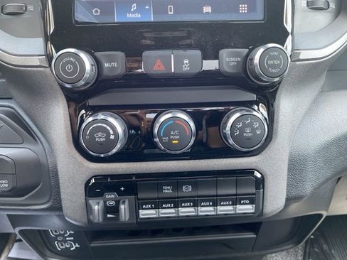 New 2025 RAM 3500 Tradesman image 15