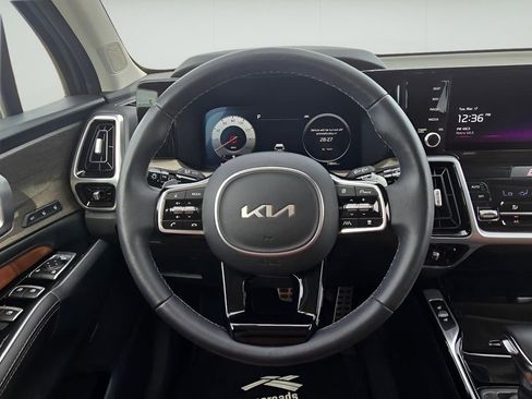 Used 2023 Kia Sorento SX Prestige image 29