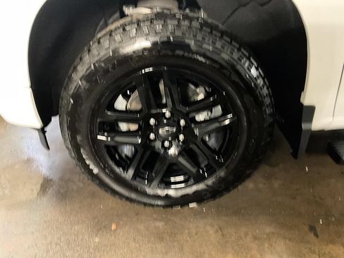 Used 2026 Chevrolet Silverado 1500 Custom AWD/4WD image 14