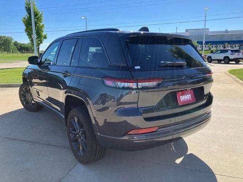 New 2026 Jeep Grand Cherokee Limited AWD/4WD image 8