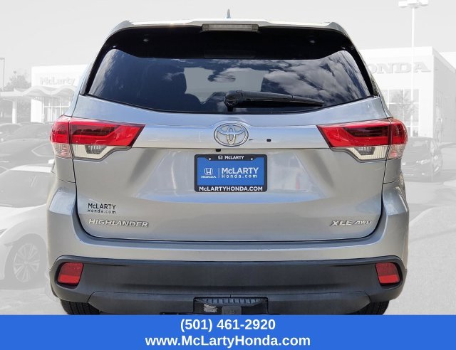 Used 2017 Toyota Highlander XLE AWD/4WD image 7