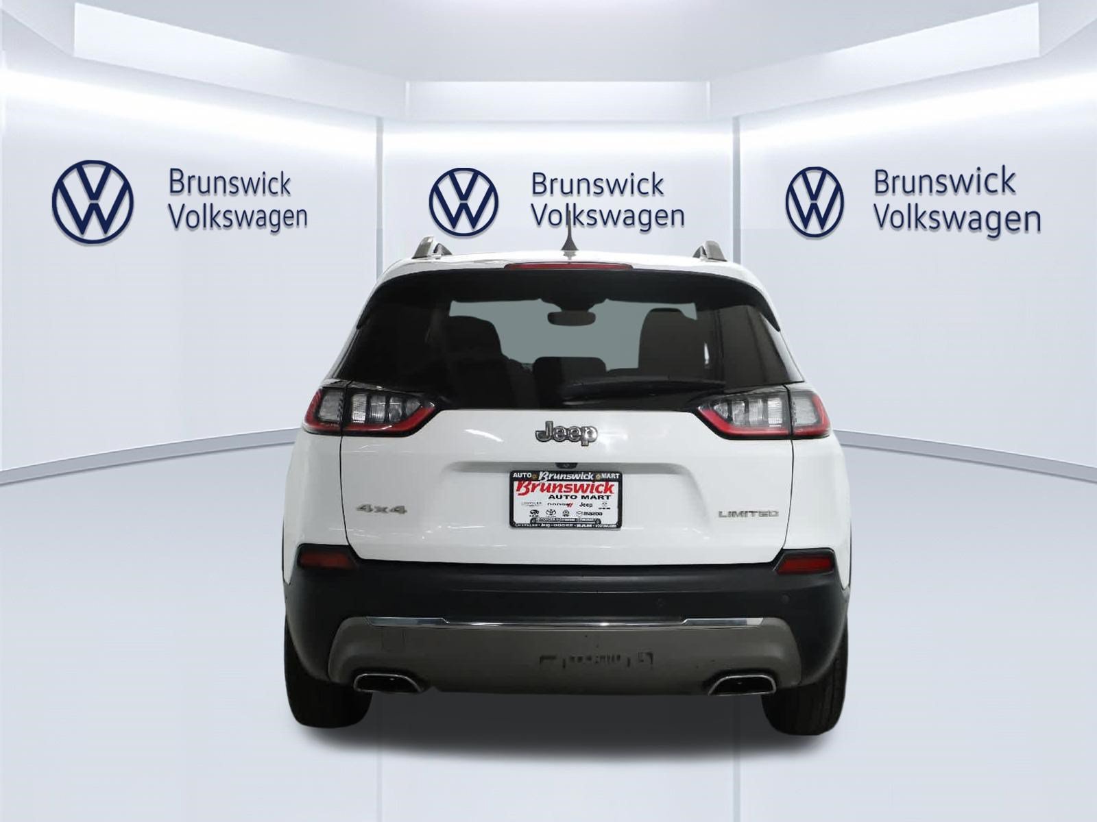 Used 2019 Jeep Cherokee Limited w/ Technology Group AWD/4WD image 43