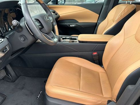 Used 2024 Lexus RX 350 Premium Plus w/ Convenience Package image 11