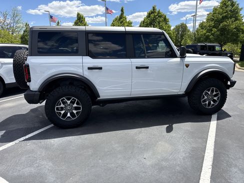 Certified 2024 Ford Bronco Badlands AWD/4WD image 6