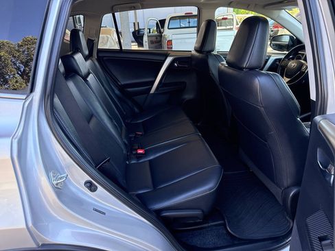 Used 2013 Toyota RAV4 Limited FWD image 21