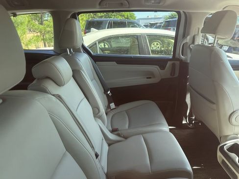 Used 2025 Honda Odyssey EX-L image 12