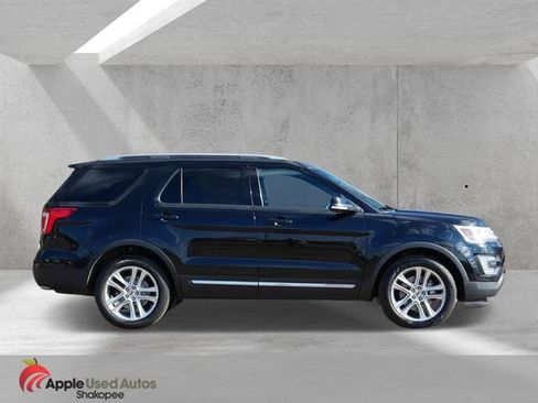 Used 2016 Ford Explorer XLT w/ Equipment Group 202A AWD/4WD image 2