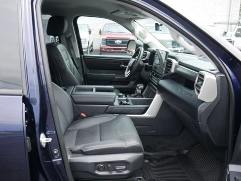 Used 2023 Toyota Tundra SR5 w/ SR5 Premium Package AWD/4WD image 28