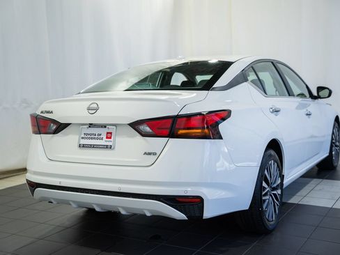 Used 2025 Nissan Altima 2.5 SV AWD/4WD image 4