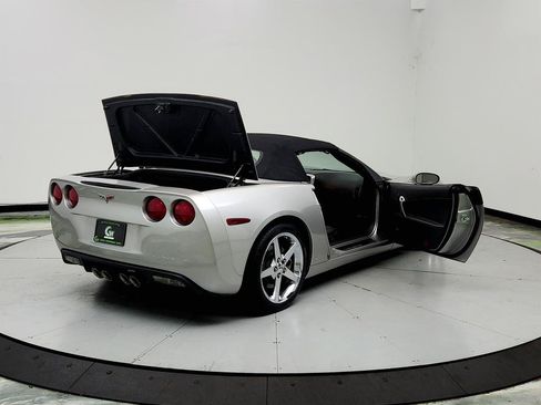 Used 2007 Chevrolet Corvette Convertible w/ Preferred Equipment Group RWD image 11