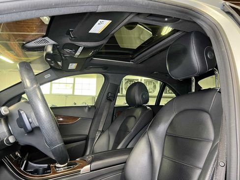 Certified 2018 Mercedes-Benz C 300 4MATIC Sedan image 24