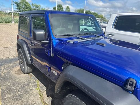 Used 2020 Jeep Wrangler Sport AWD/4WD image 22