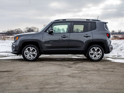 Used 2023 Jeep Renegade Limited image 4