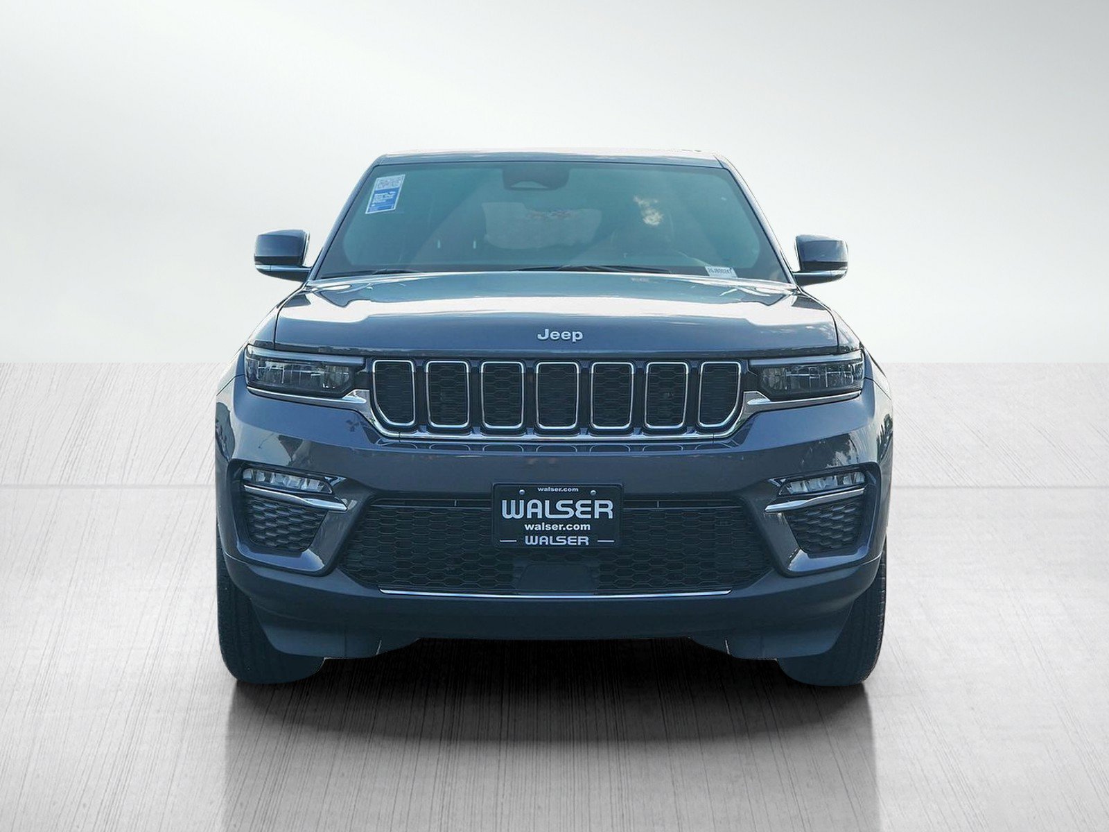 Used 2024 Jeep Grand Cherokee Limited w/ Trailer Tow Package AWD/4WD image 8