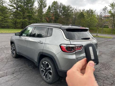 Used 2022 Jeep Compass Limited AWD/4WD image 5