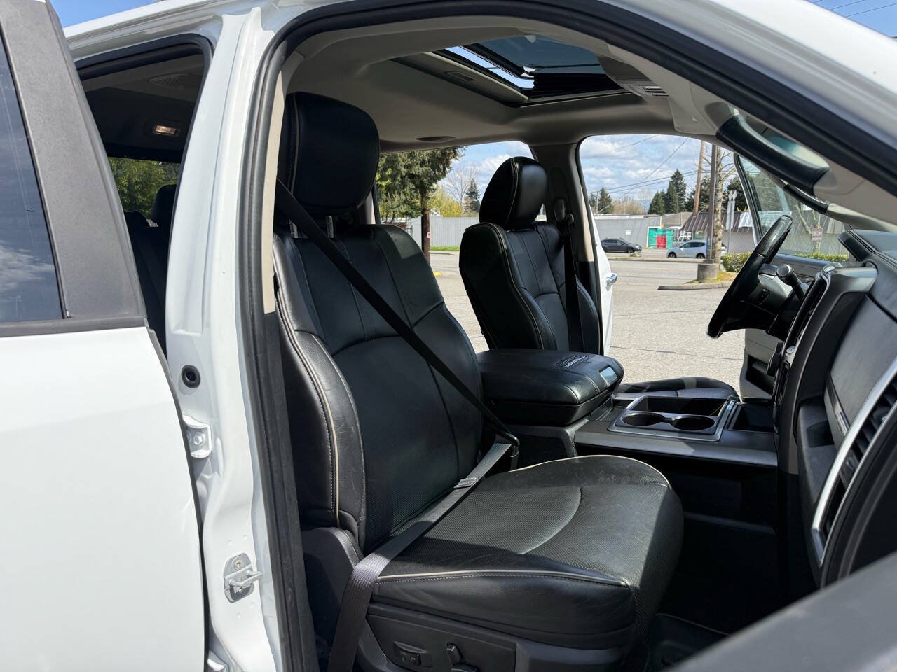 Used 2015 RAM 2500 Limited AWD/4WD image 34