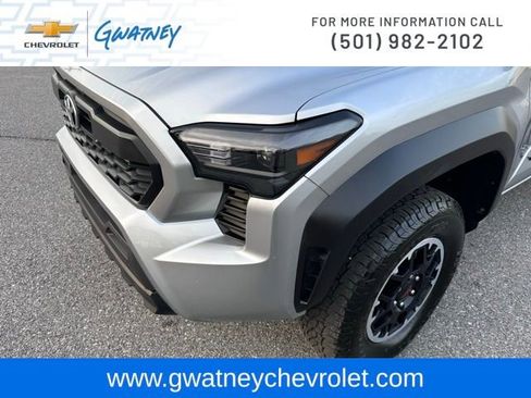 Used 2025 Toyota Tacoma TRD Off-Road image 14