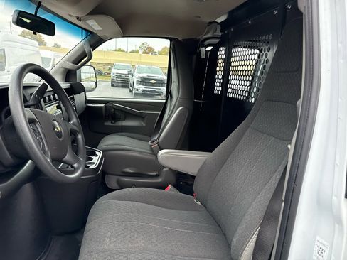 Used 2024 Chevrolet Express 2500 w/ Driver Convenience Package image 12