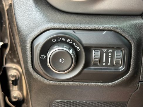 Used 2019 Jeep Wrangler Unlimited Sport w/ Cold Weather Group AWD/4WD image 32
