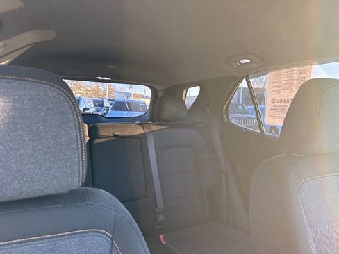 Used 2022 Chevrolet Equinox LT image 33