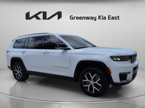 Used 2025 Jeep Grand Cherokee L Limited w/ Trailer Tow Package AWD/4WD image 3