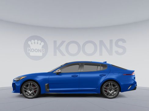 Used 2023 Kia Stinger GT2 image 2