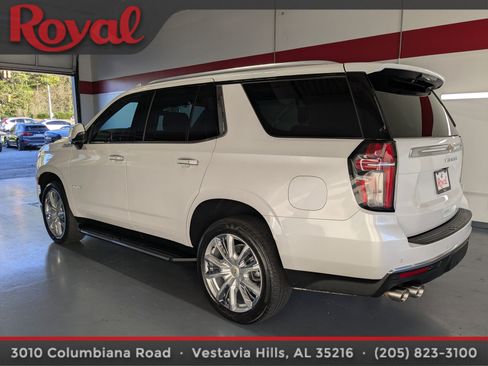 Used 2023 Chevrolet Tahoe High Country image 2