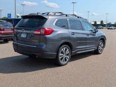 Used 2022 Subaru Ascent Limited w/ Technology Package AWD/4WD image 4