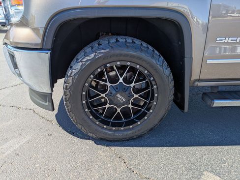 Used 2015 GMC Sierra 1500 SLT w/ SLT Crew Cab Value Package image 11