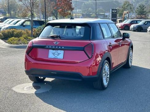 New 2026 MINI Cooper 4-Door Hardtop image 5