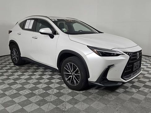 Used 2022 Lexus NX 250 FWD w/ Premium Package image 3