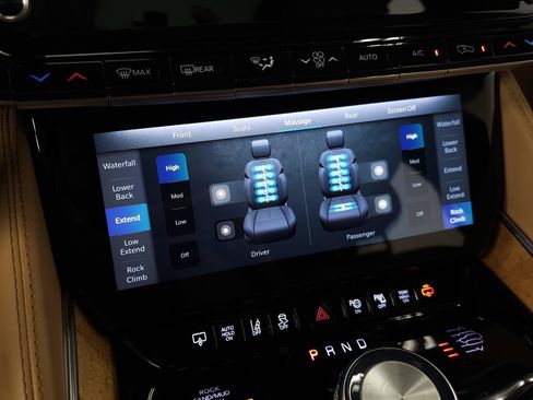 Used 2022 Jeep Grand Wagoneer Series III w/ Rear Seat Video Group 1 AWD/4WD image 38