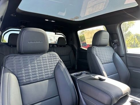 New 2025 GMC Sierra EV Denali image 8