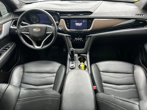 Used 2024 Cadillac XT6 Premium Luxury w/ Platinum Package AWD/4WD image 17