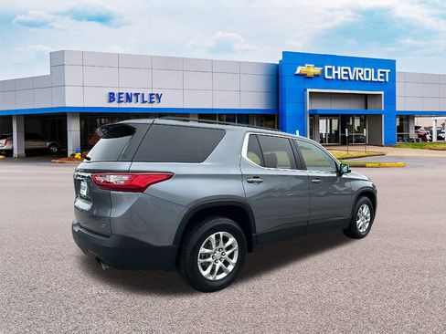 Used 2021 Chevrolet Traverse LT image 5