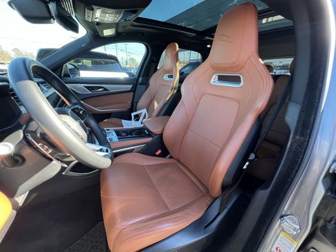 Certified 2025 Jaguar F-PACE R-Dynamic S image 15