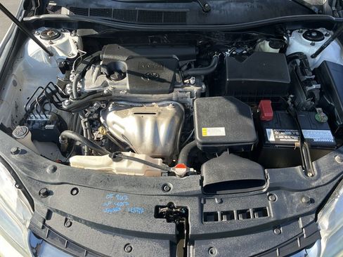 Used 2016 Toyota Camry XSE w/ Moonroof Package image 37