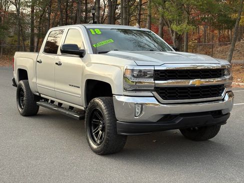Used 2018 Chevrolet Silverado 1500 LT w/ All Star Edition image 7