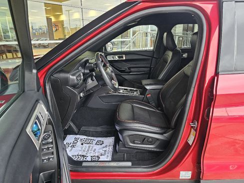 Used 2023 Ford Explorer ST-Line image 19