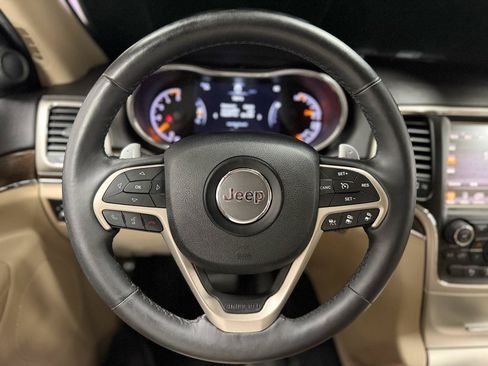 Used 2014 Jeep Grand Cherokee Limited w/ Luxury Group II AWD/4WD image 17