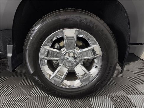 Used 2025 Chevrolet Silverado 1500 RST w/ Convenience Package II RWD image 9