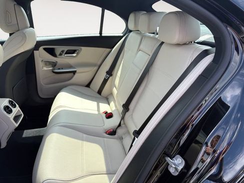 Used 2024 Mercedes-Benz C 300 4MATIC Sedan image 13