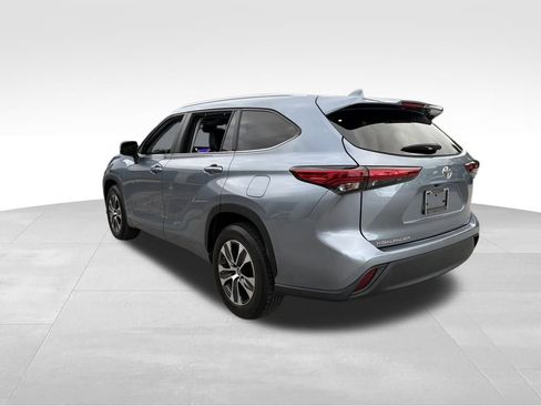 Used 2023 Toyota Highlander L image 5