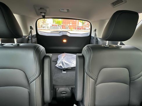 New 2026 Nissan Pathfinder SL AWD/4WD image 23