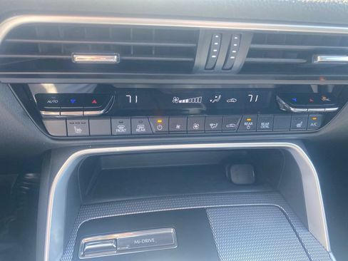 Certified 2024 MAZDA CX-90 Plug-In Hybrid w/ Preferred AWD/4WD image 25