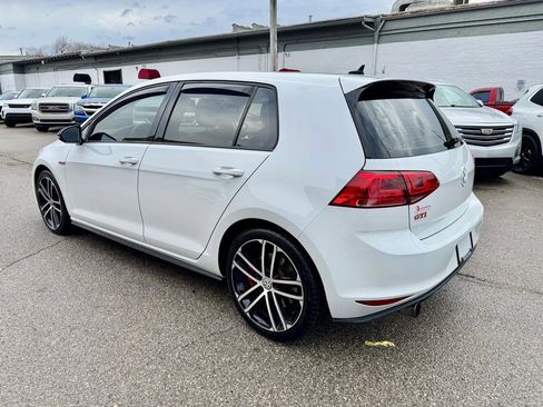 Used 2017 Volkswagen GTI SE image 4
