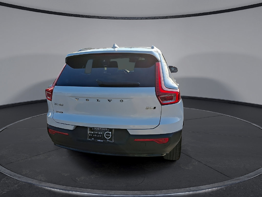 Certified 2026 Volvo XC40 B5 Plus AWD/4WD image 8