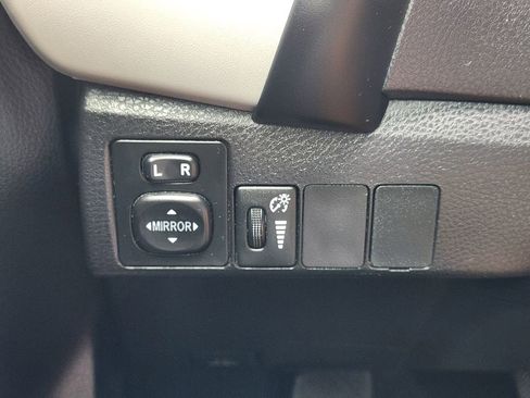 Used 2019 Toyota Corolla LE image 23