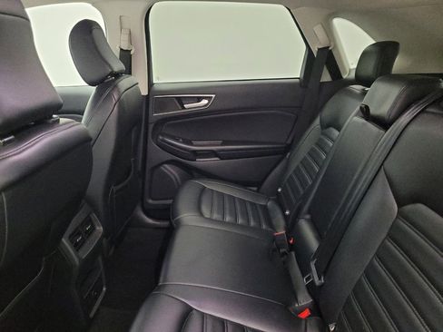 Used 2023 Ford Edge SEL image 18